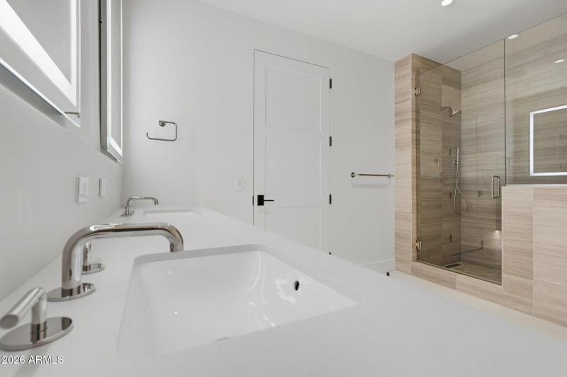 035_Primary Ensuite