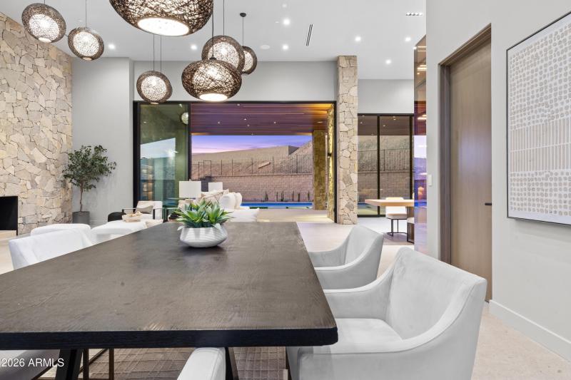 007_Dining Room