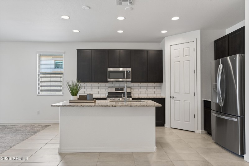 3) KITCHEN