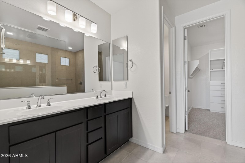 15) PRIMARY BATH