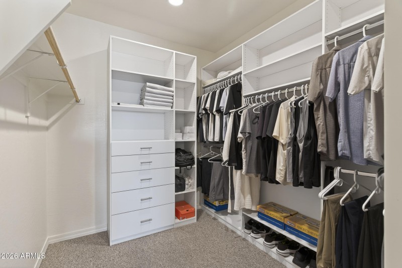 17) PRIMARY CLOSET
