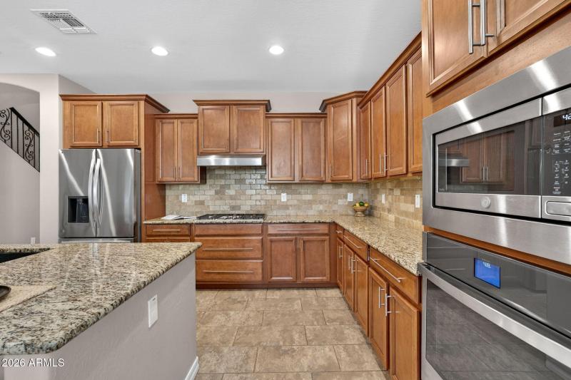 14-web-or-mls-036E Bellerive Pl