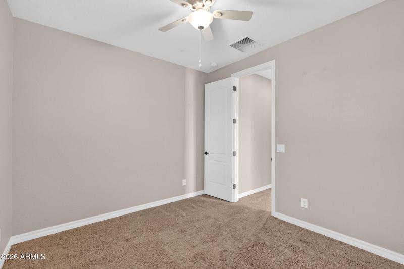 39-web-or-mls-066E Bellerive Pl