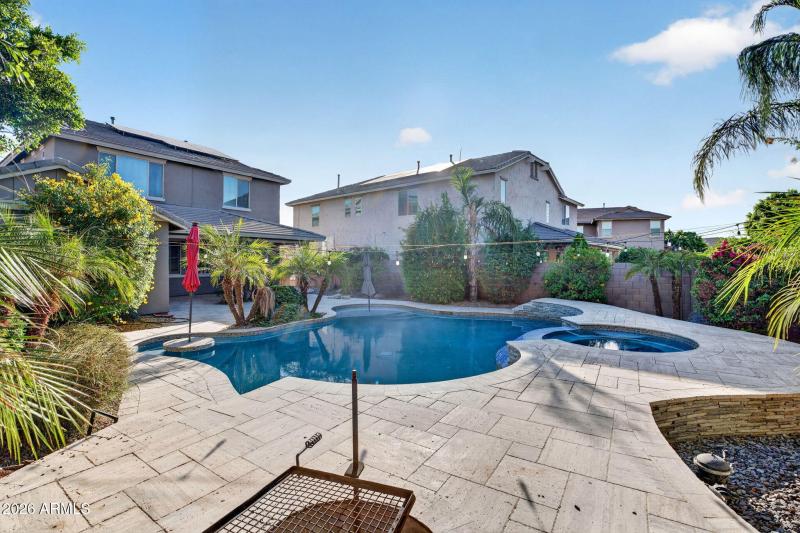 57-web-or-mls-086E Bellerive Pl