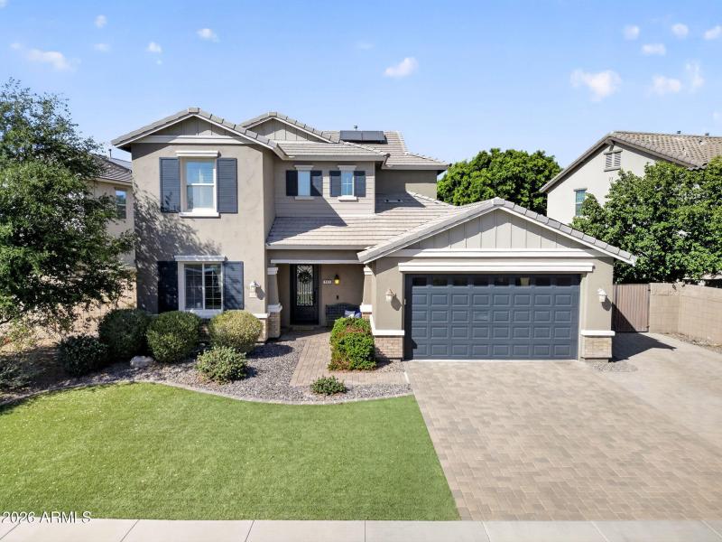 69-web-or-mls-012E Bellerive Pl