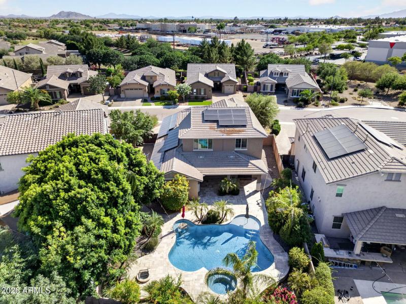 78-web-or-mls-021E Bellerive Pl