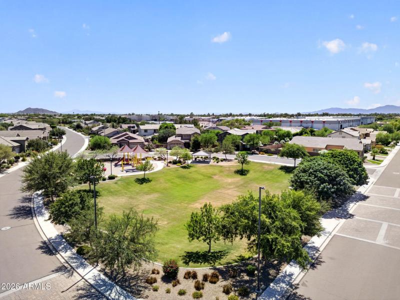 85-web-or-mls-001E Bellerive Pl