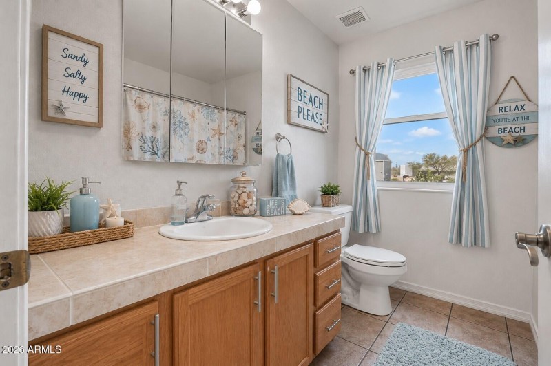 Virtual Hall Bathroom - Final