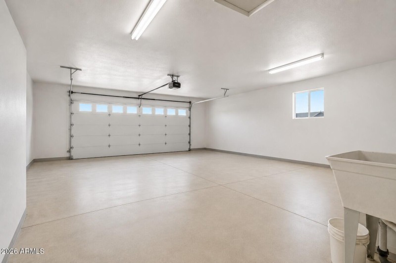 Vacant Garage after move out- Final