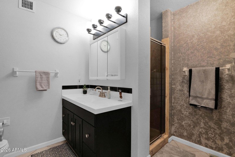 4-web-or-mls-P1647589