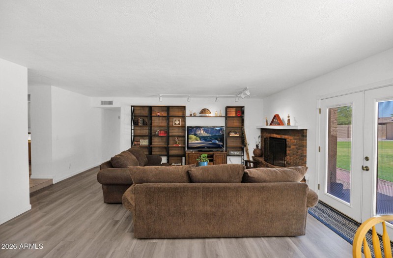 18-web-or-mls-P1681380