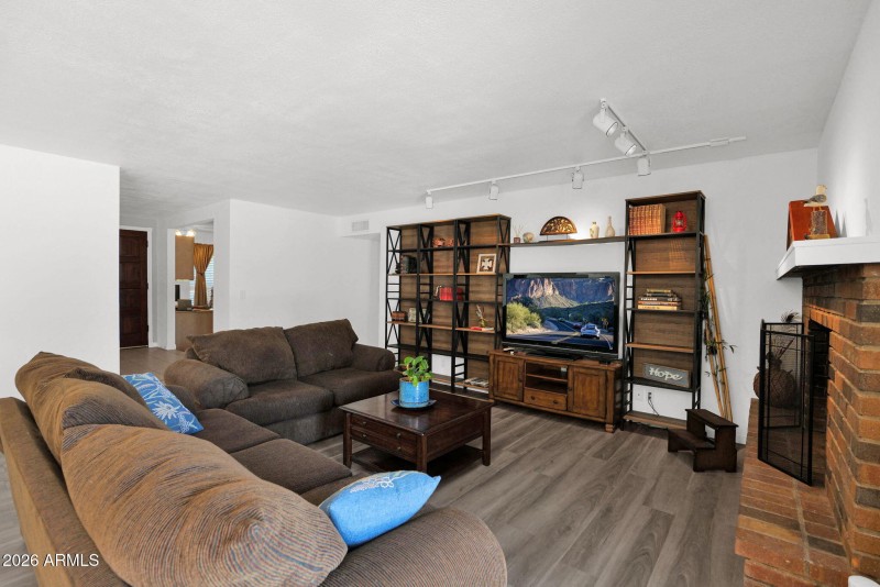 19-web-or-mls-P1681382