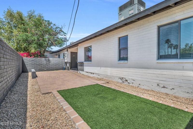 23-web-or-mls-3034 N 35th St-23 Large