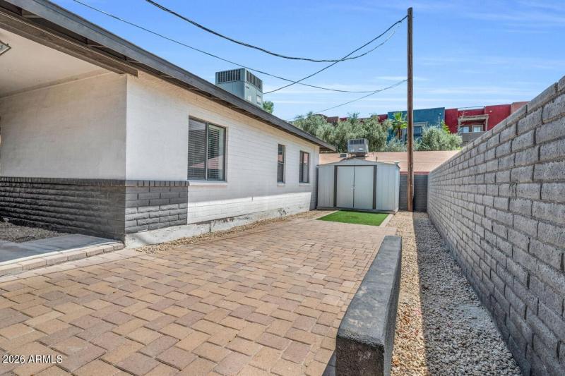 22-web-or-mls-3034 N 35th St-22 Large