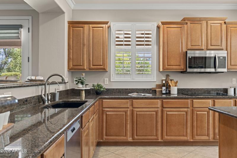 36-web-or-mls-4138-e-lafayette-ave