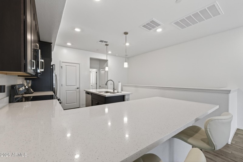 9)KITCHEN