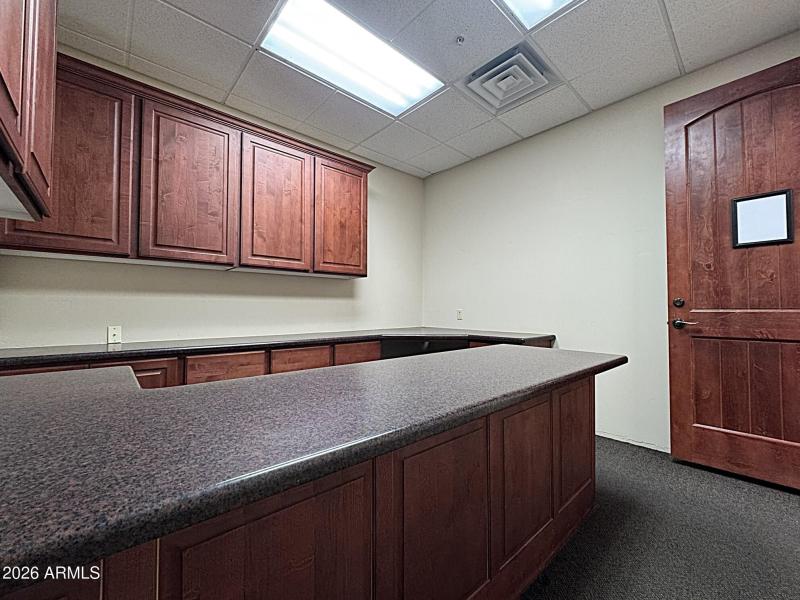 Office 2 of 4