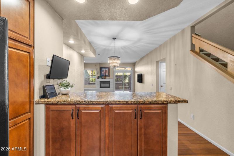 Looking to DR & Great Room