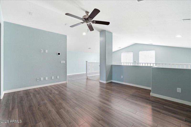 35-3038 W Lynne Ln_RedHogMedia