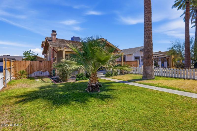2-web-or-mls-1238_E_McKinley_St_Phoenix_