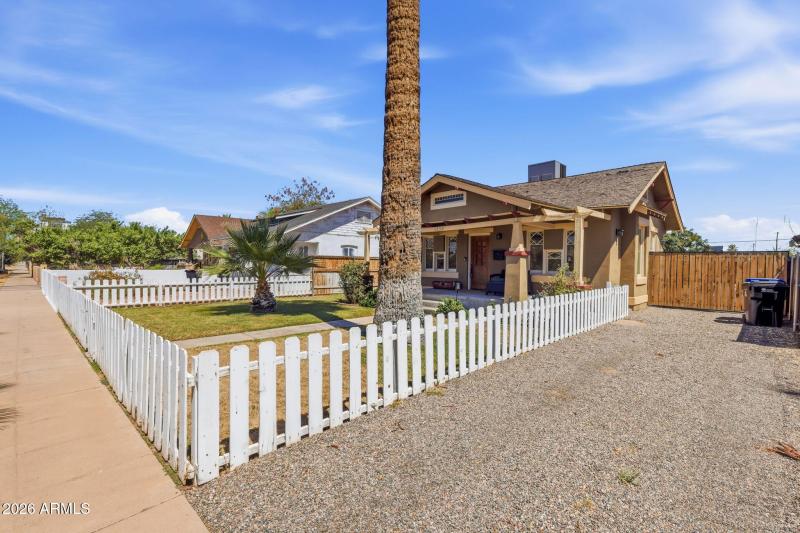 4-web-or-mls-1238_E_McKinley_St_Phoenix_