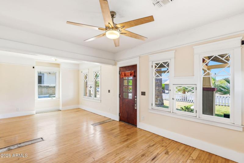 9-web-or-mls-1238_E_McKinley_St_Phoenix_