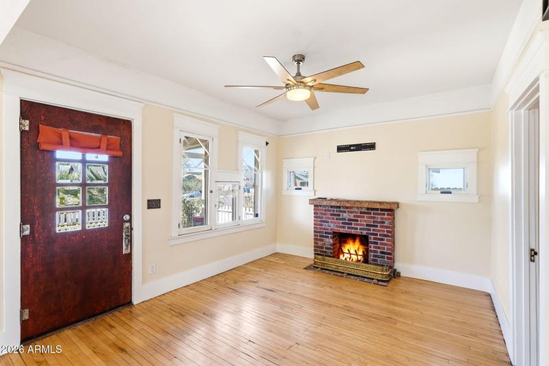 12-web-or-mls-1238_E_McKinley_St_Phoenix