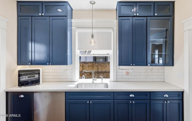 17-web-or-mls-1238_E_McKinley_St_Phoenix