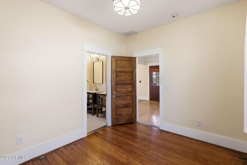 21-web-or-mls-1238_E_McKinley_St_Phoenix