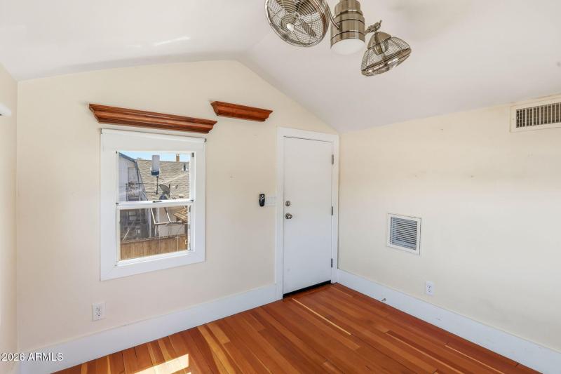 28-web-or-mls-1238_E_McKinley_St_Phoenix