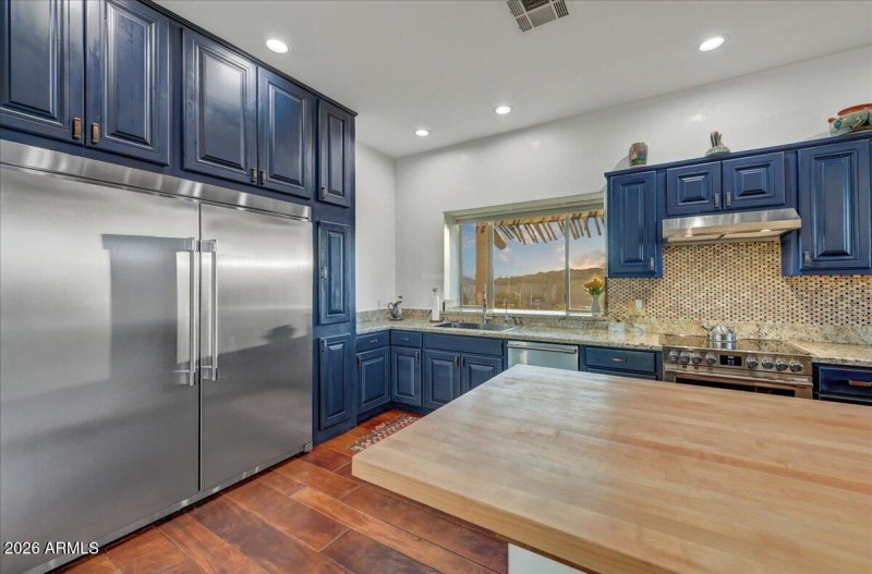 16-Kitchen View