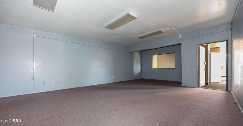 !st Floor Suite