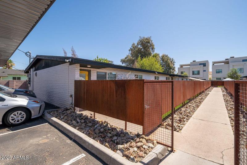 15_Exterior_02