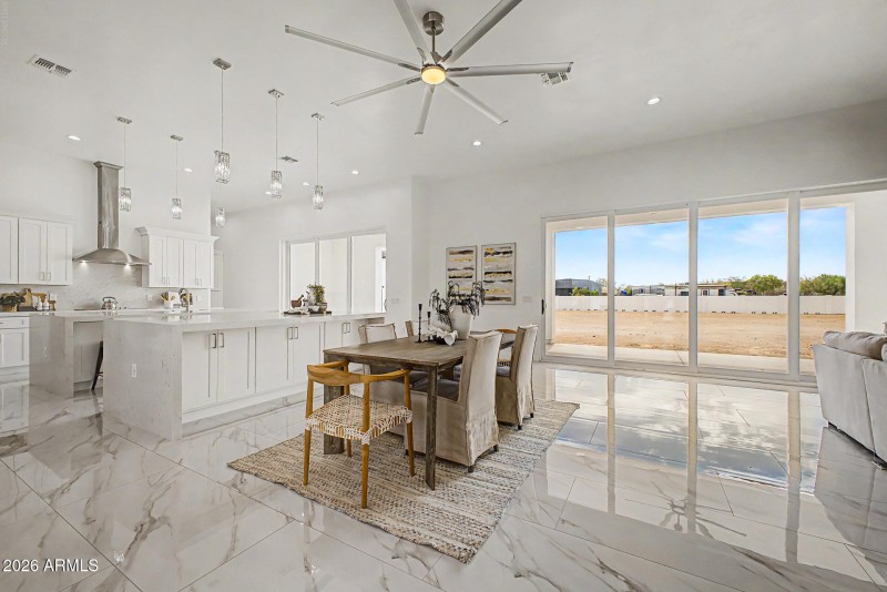 Dining/main kitchen