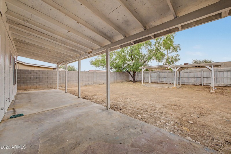 Spacious Covered Patio
