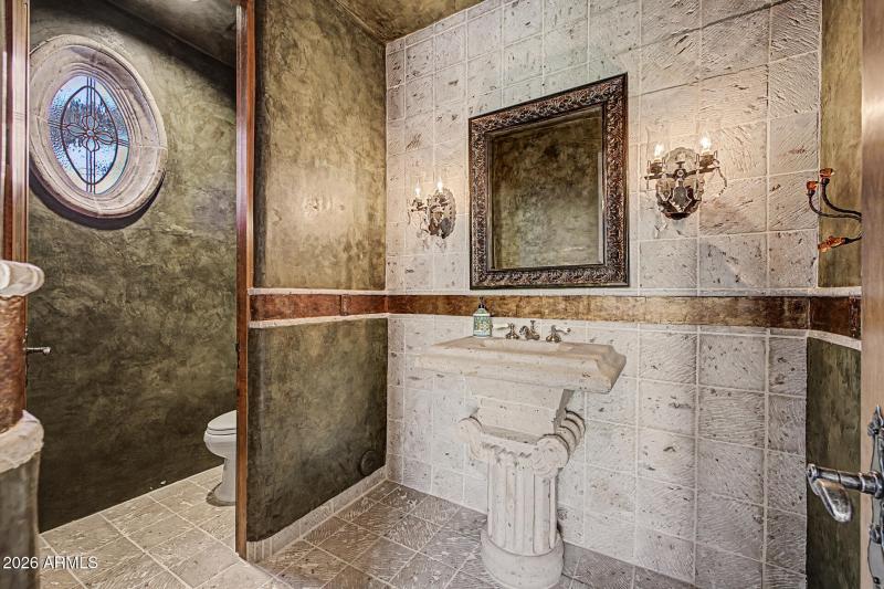 Powder room