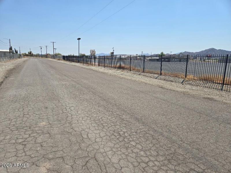 mesquite_street_south_to_the_property