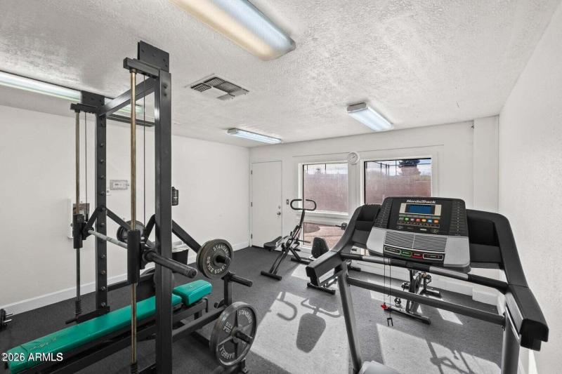 PARADISE PARK FITNESS ROOM