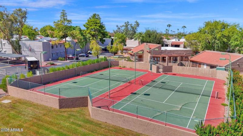 PARADISE PARK TENNIS COURTS