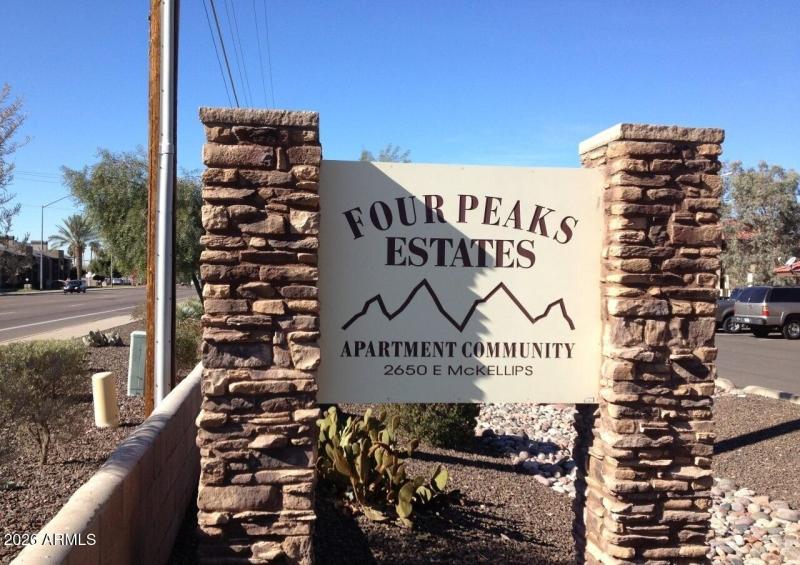 Four Peaks Estates