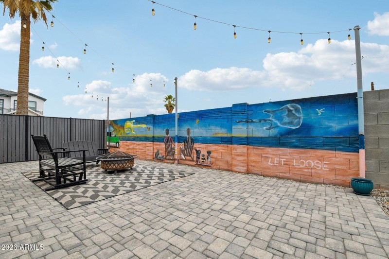 Sideyard Patio
