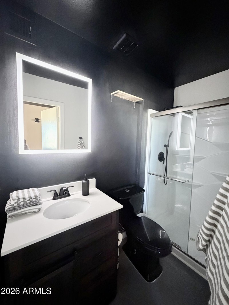 MAIN BATH 1
