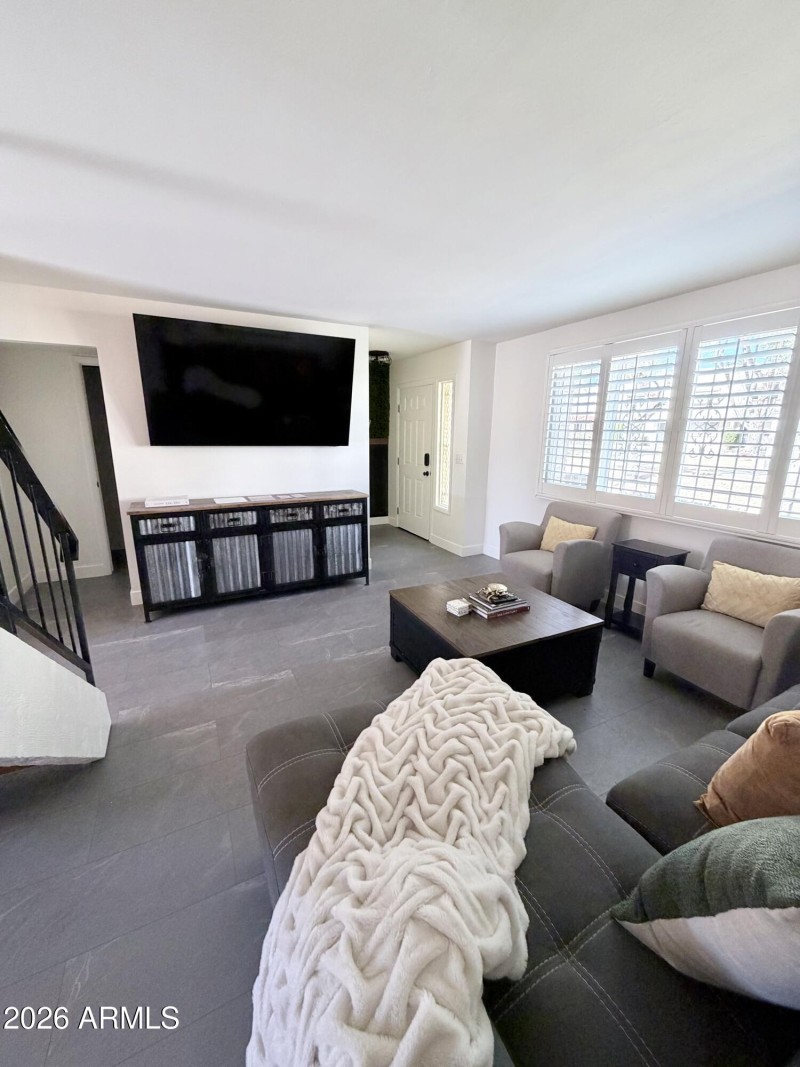 LIVING ROOM 3