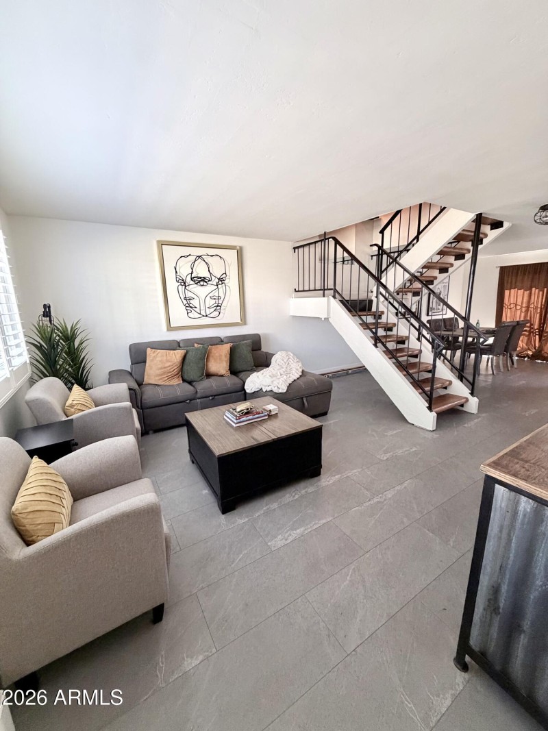 LIVING ROOM 1