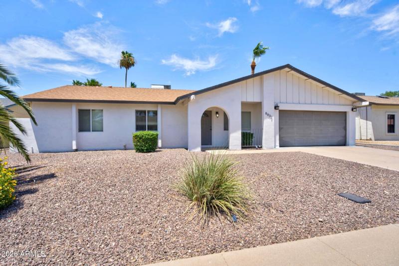 003E Lupine Ave_web