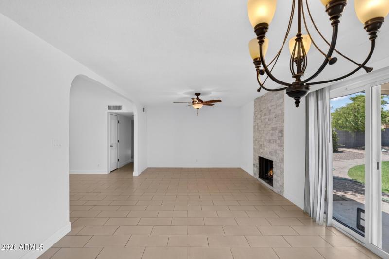 012E Lupine Ave_web