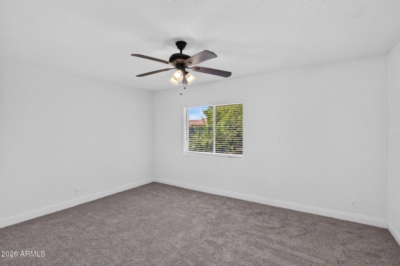 016E Lupine Ave_web