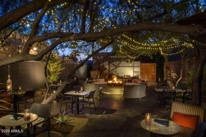 Timos patio