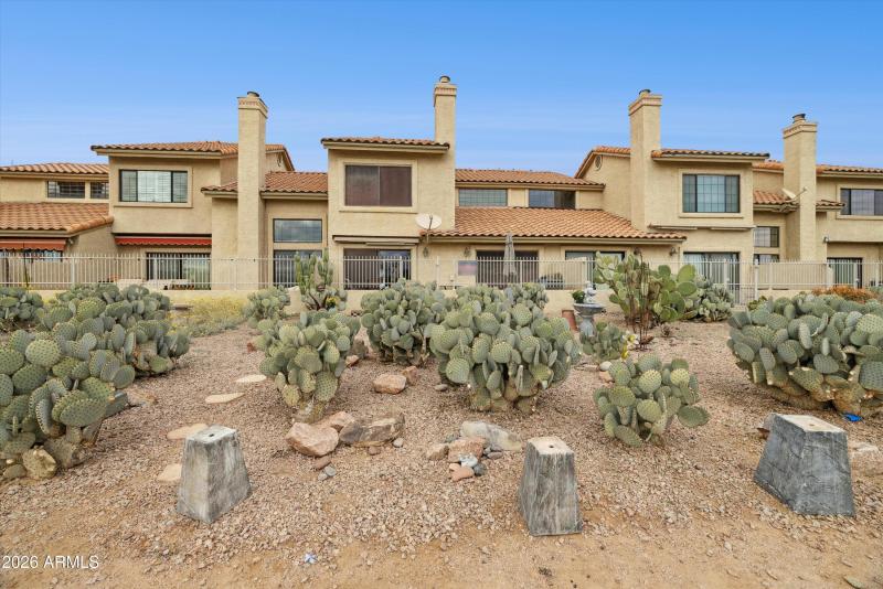 37-7949 E Joshua Tree Ln - 038.jpg