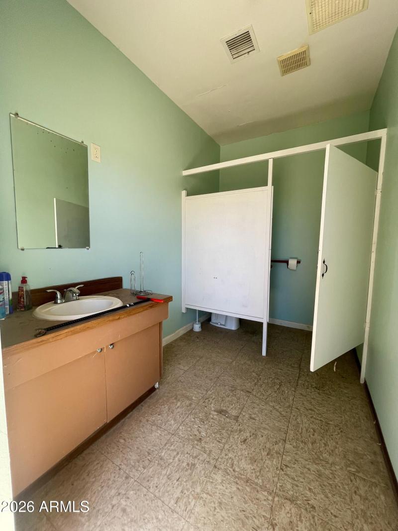 Bathroom 1 Side Building